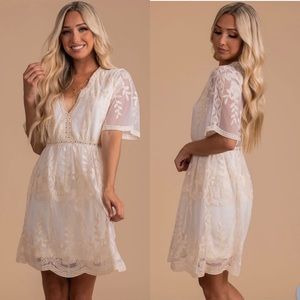Bella Ella Light My Fire Cream Lace Dress - Haute Monde Size Medium